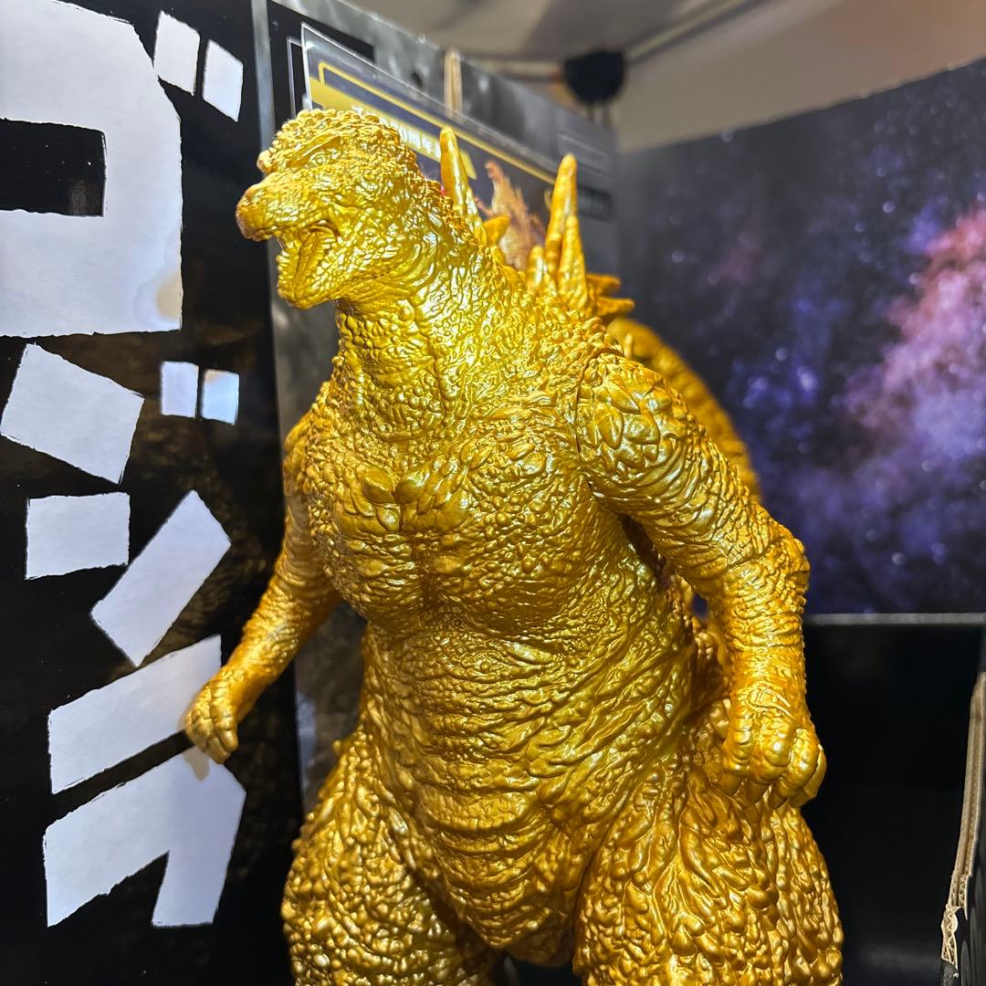 ゴジラ2023★怪獣王★アマゾン限定★ゴールドカラーver.★シリアルカード付き