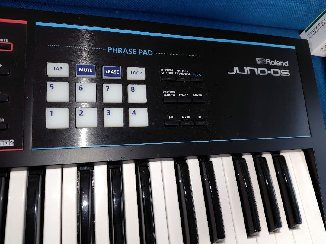 Roland JUNO-DS61 専用ケース付き