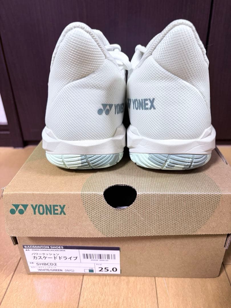 美品・送料無料YONEX バドミントンシューズ 25.0㎝ミント/ホワイト