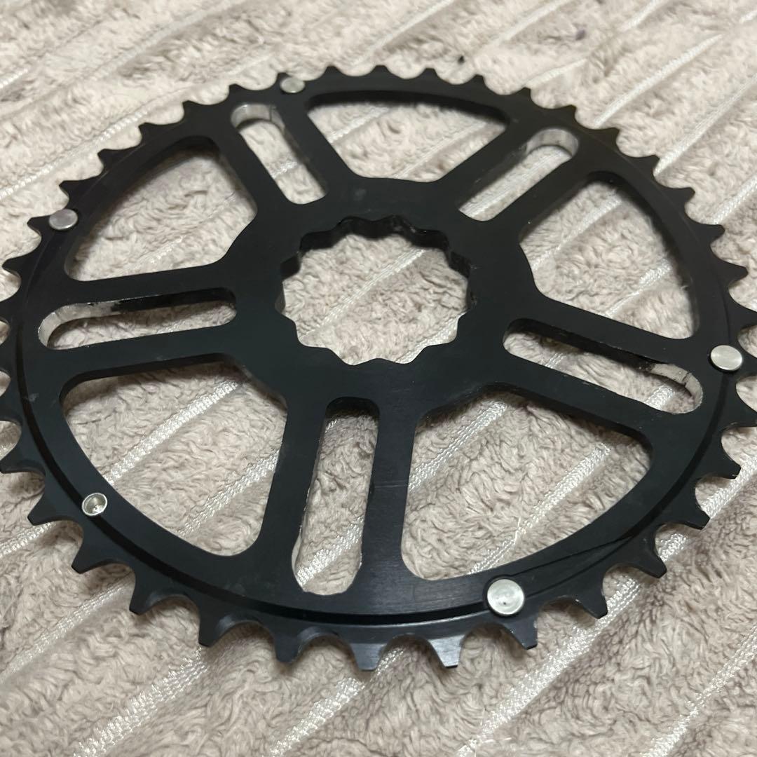 ホワイトインダストリーズ チェーンリング 38Tブルーラグ