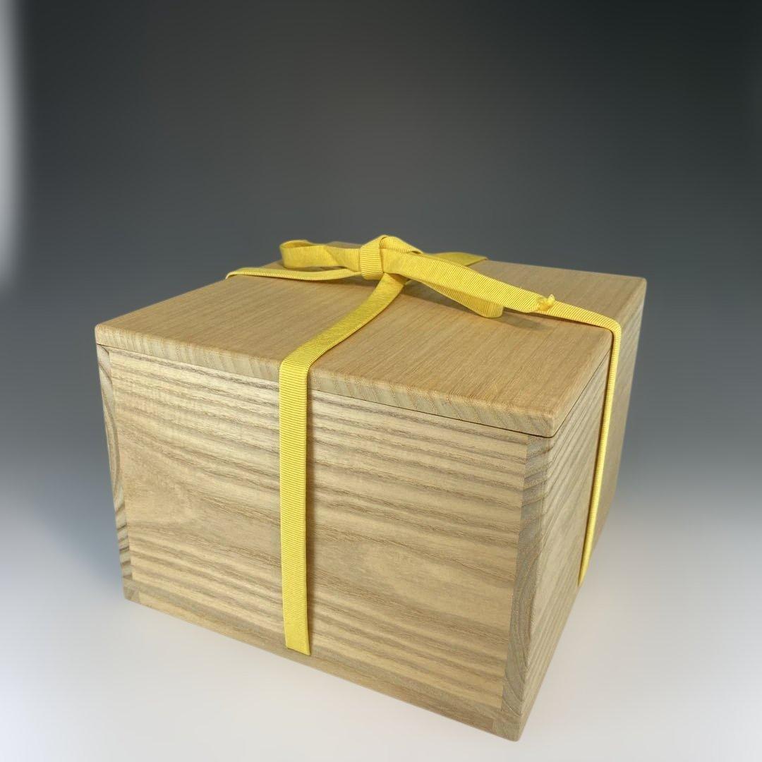 【茶道具】手塚祥堂造　染付菱馬食籠　堀内宗完書付（共箱）