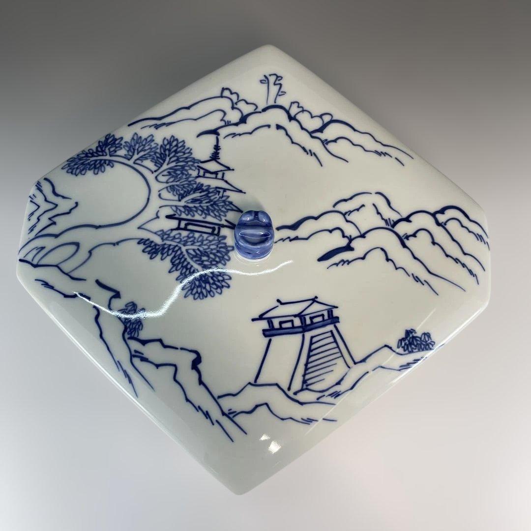 【茶道具】手塚祥堂造　染付菱馬食籠　堀内宗完書付（共箱）