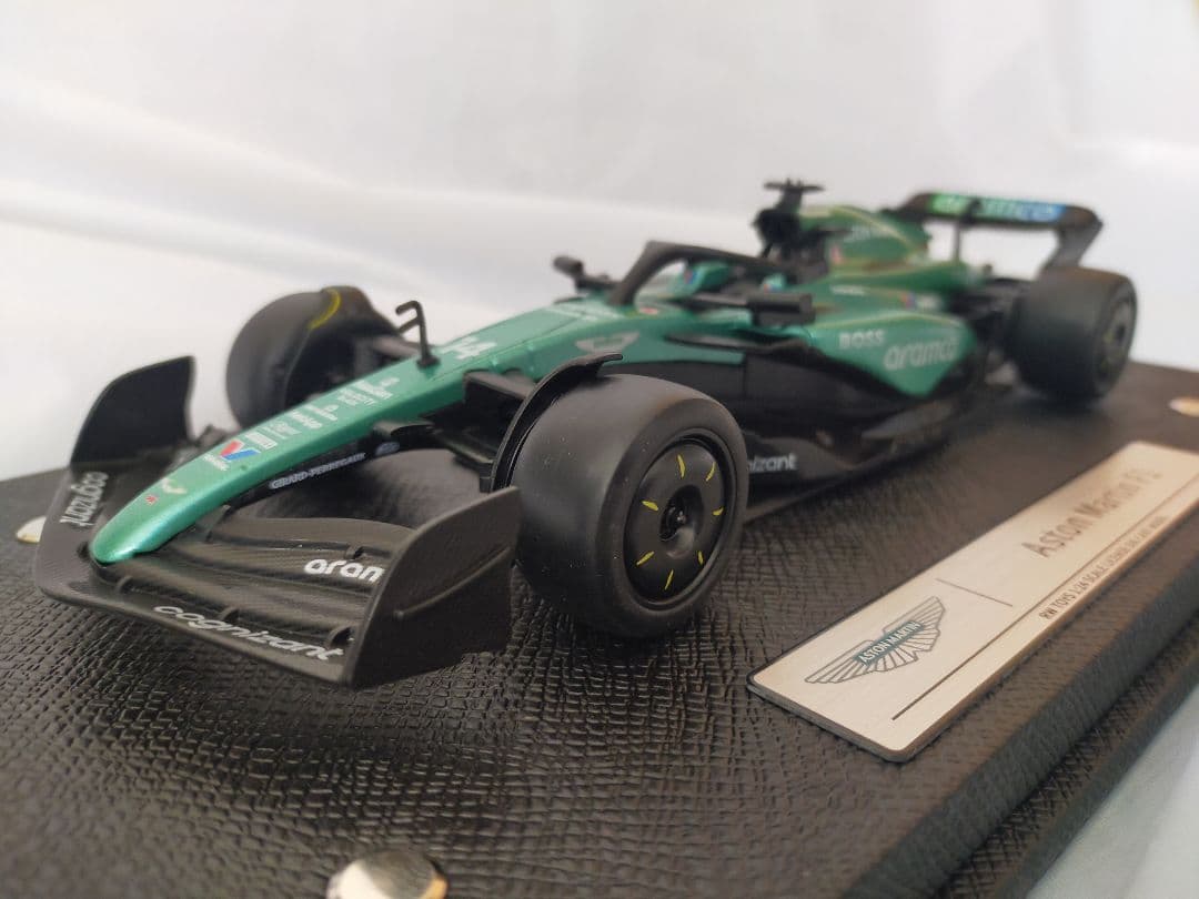 【中古】1/24 アストンマーティン アラムコ F1ミニカー AMR24