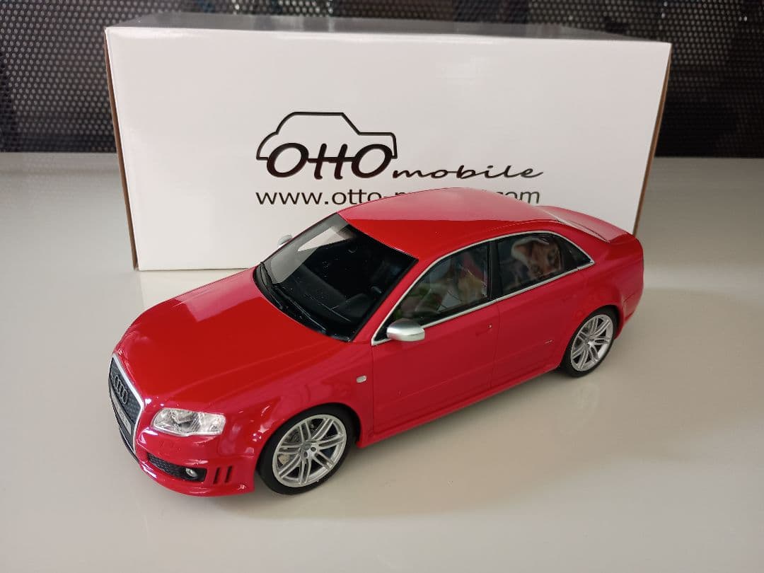 オットー otto 京商 アウディ RS4 4.2 FSI 1/18