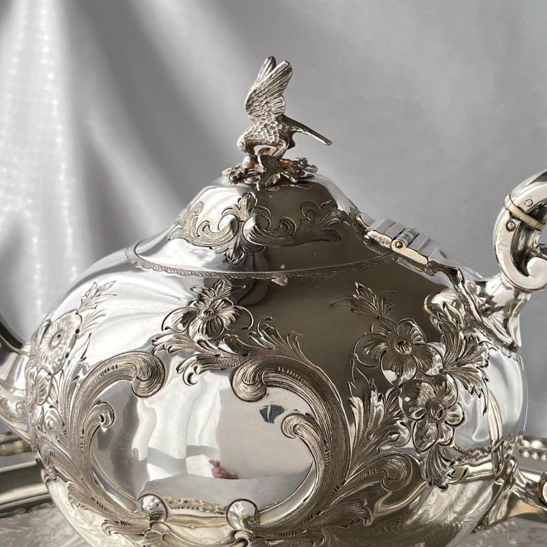 【Martin, Hall 】 イーグルのティーポット【シルバープレート】華麗！