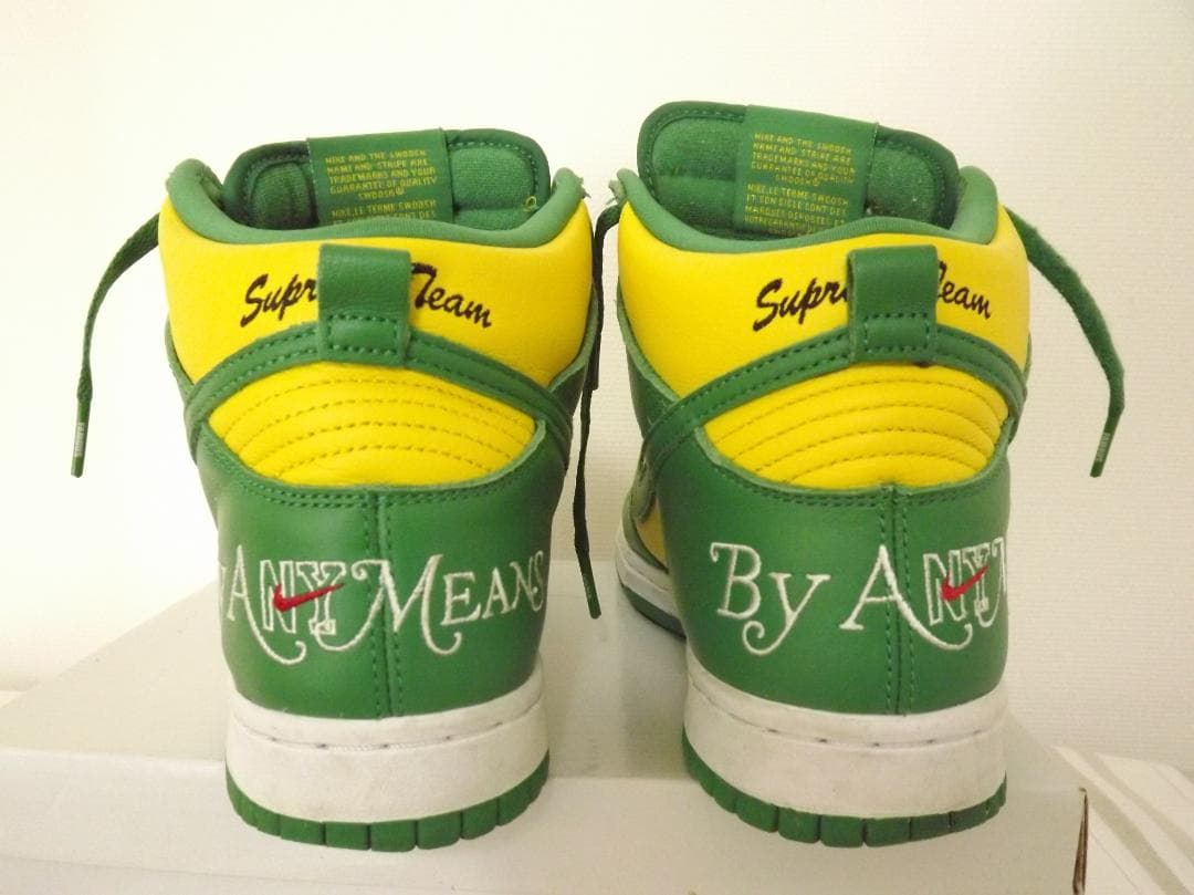 SUPREME(シュプリーム)× NIKE(ナイキ)ダンク ハイ スニーカー