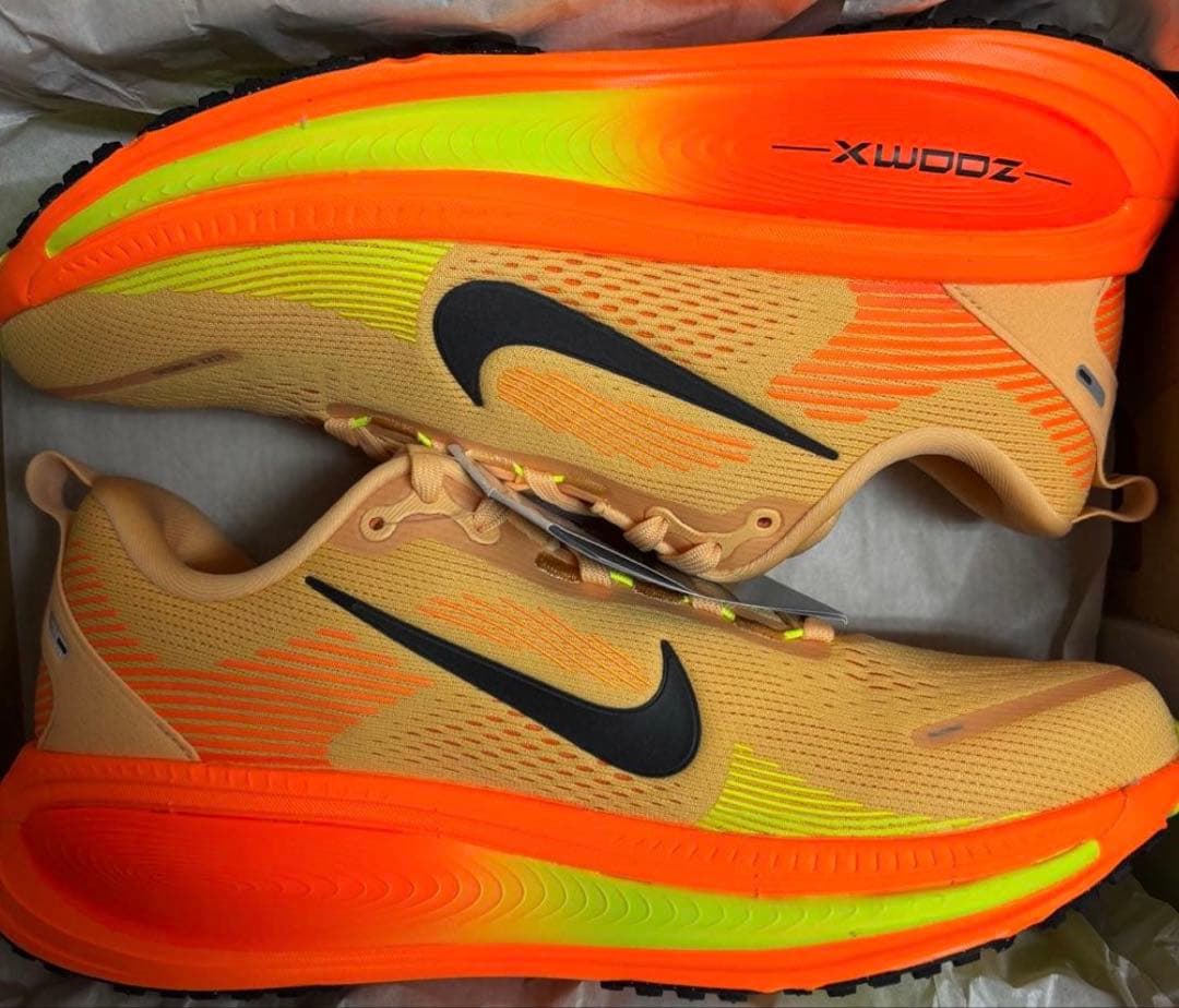 NIKE vomero18 ナイキ ボメロ18