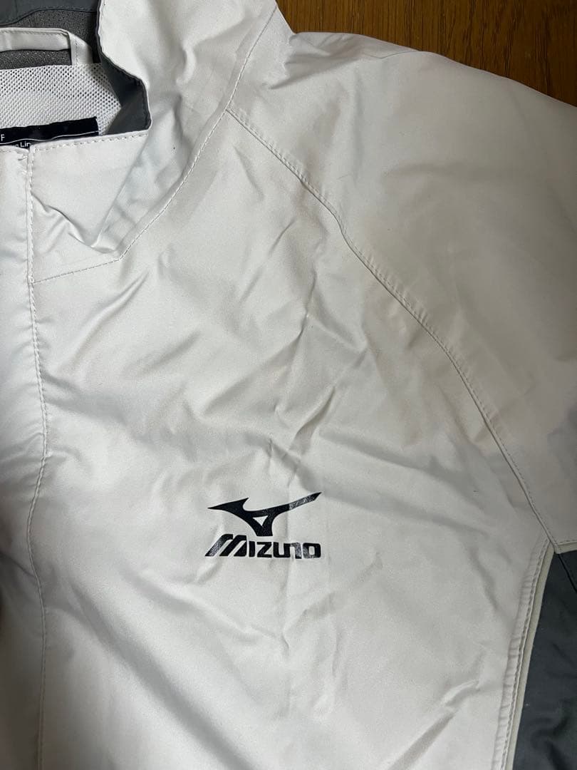 ミズノのゴルフ用レインウェア　上下セット　Lサイズ