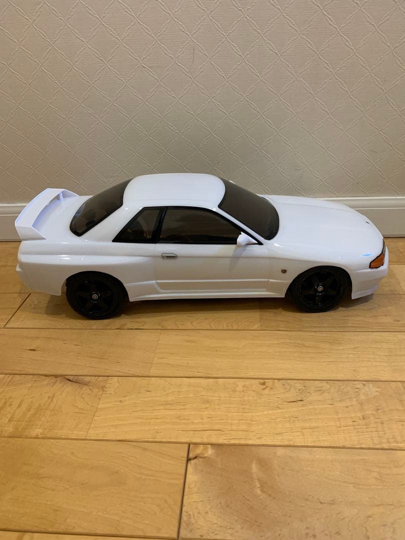 タミヤ　1/10ラジコン　TT-02 R32スカイラインGT-R