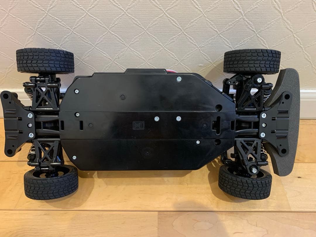 タミヤ　1/10ラジコン　TT-02 R32スカイラインGT-R