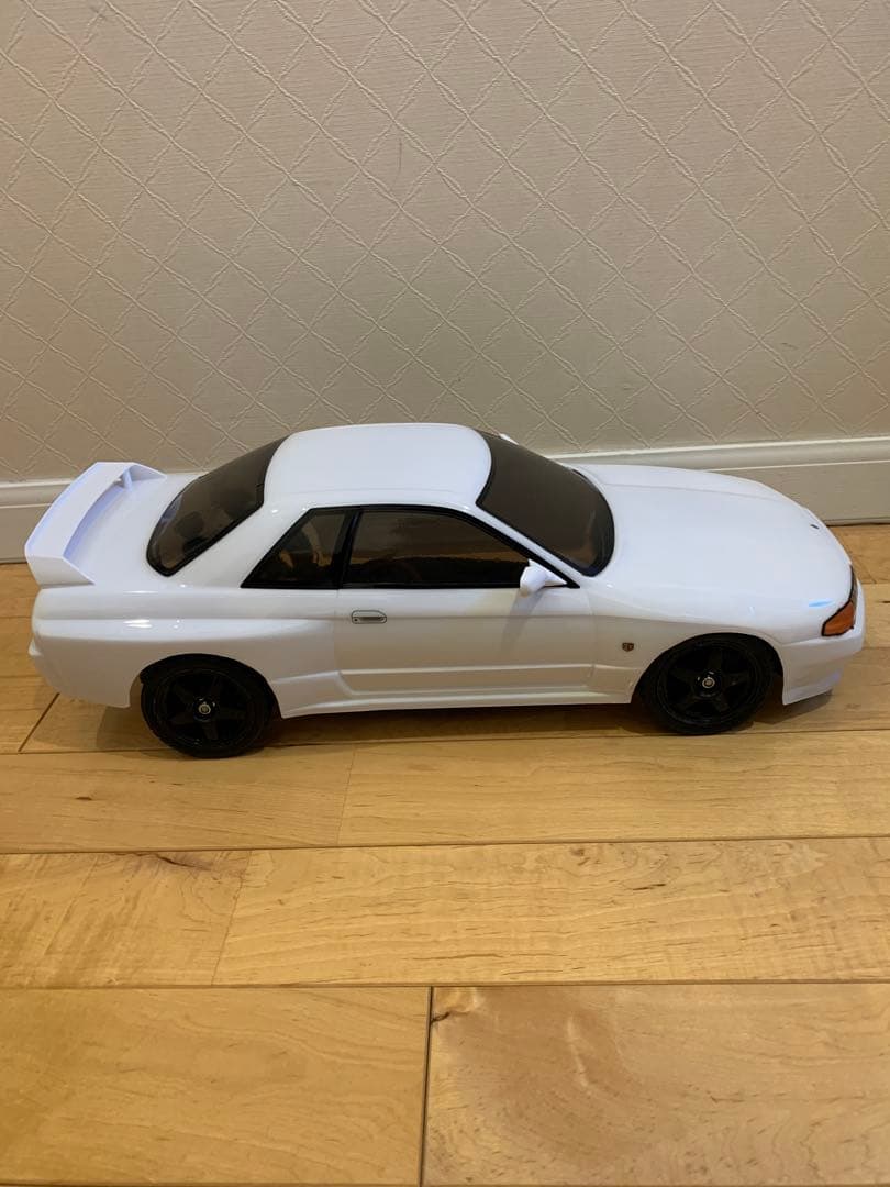 タミヤ　1/10ラジコン　TT-02 R32スカイラインGT-R