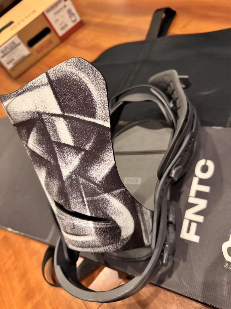 FNTC スノーボード バインディングセット Wサイズ