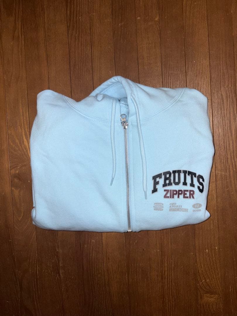 FRUITS ZIPPER 真中まな　パーカー