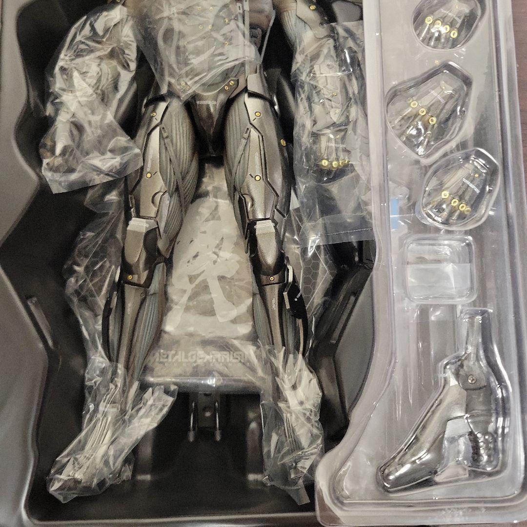 HOT TOYS ビデオゲーム・マスターピース メタルギア ライジング 雷電