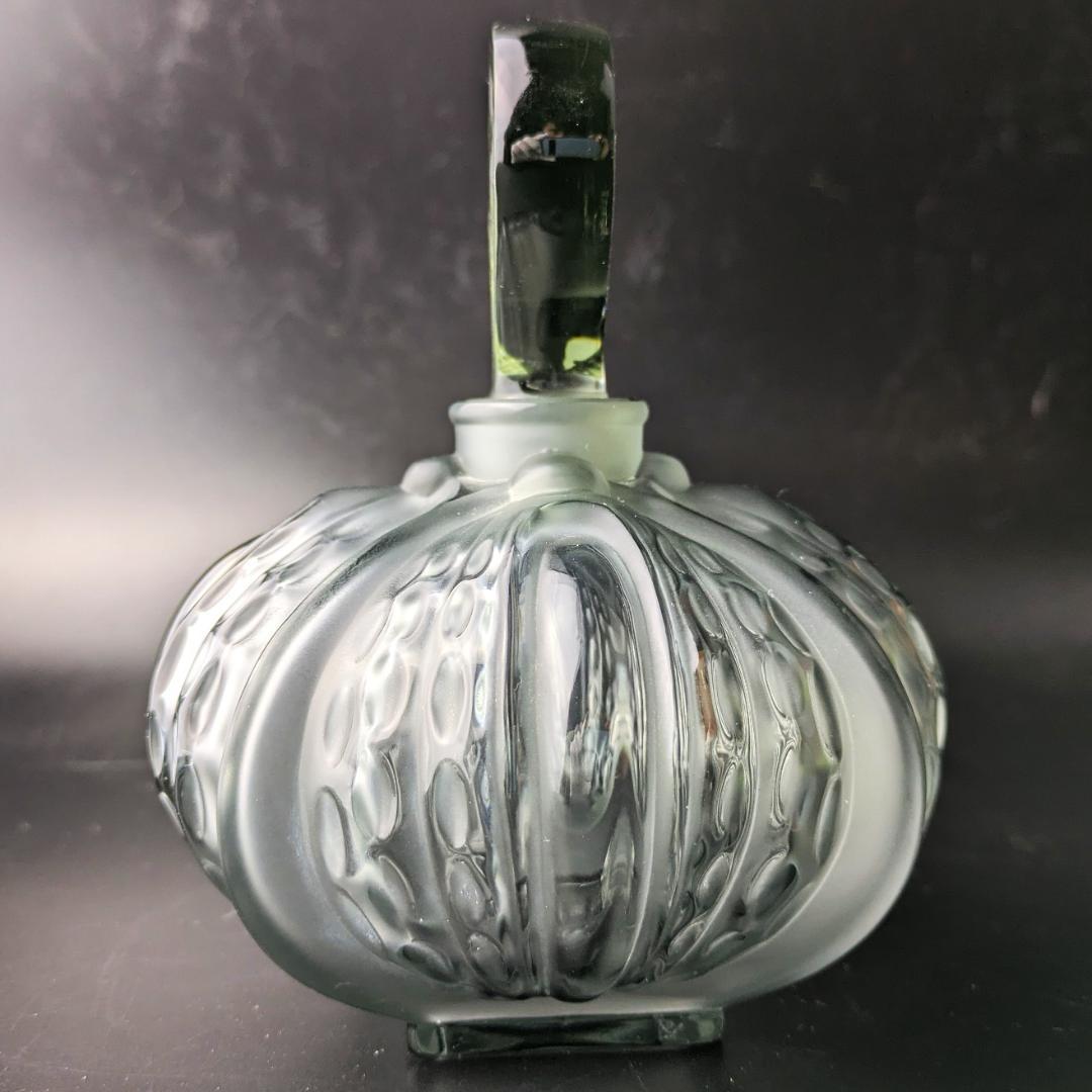 魔法のようなブルーグレー★ラリック ミラベル かぼちゃ 13㎝ 香水瓶