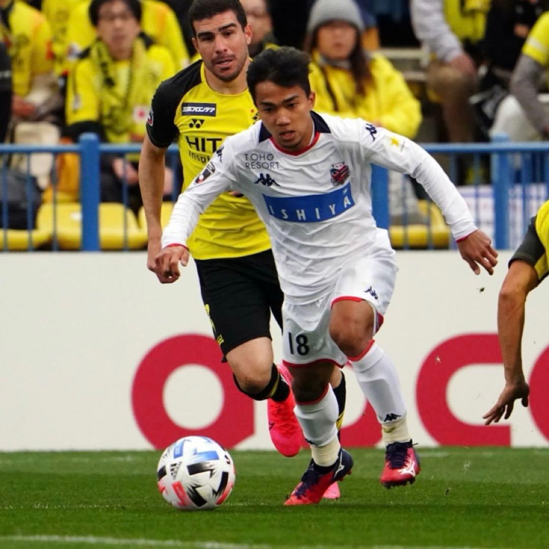 ICONS コンサドーレ チャナティップ 直筆サイン スパイク 川崎フロンターレ