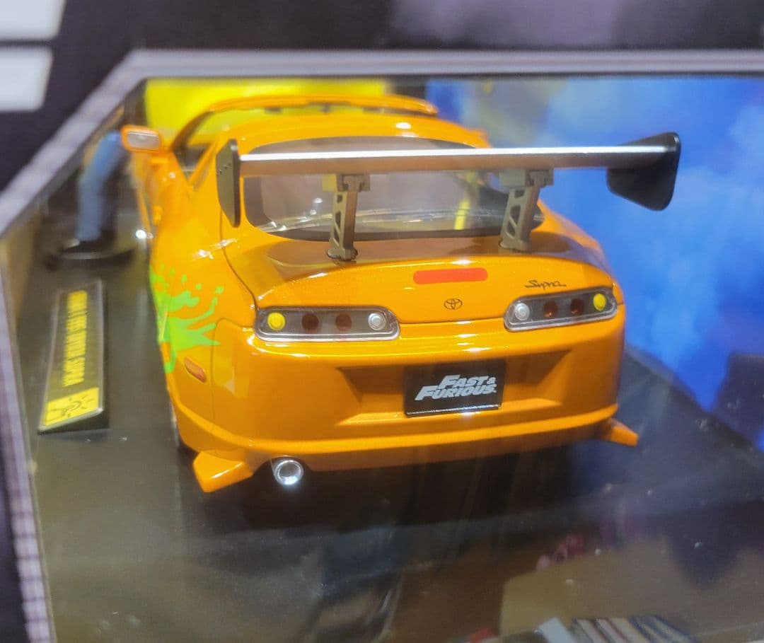 ミニカー JADA 1/18 BRIAN 1995 SUPRA
