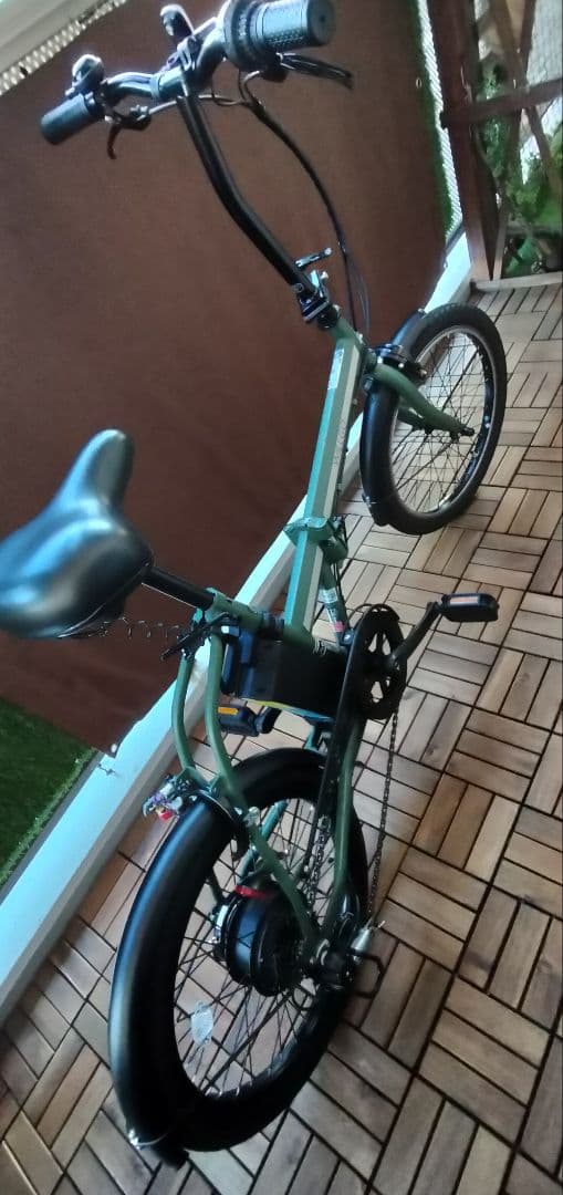 お値下げしました♪♪　20インチ　折りたたみ電動アシスト自転車