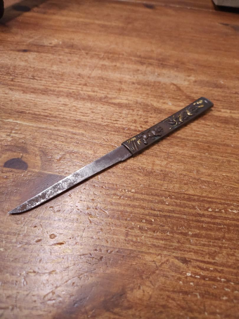 小柄 井上貞包 在銘 鍔 鐔 小刀 金象嵌 武具 刀装具 和骨董 日本刀 時代物