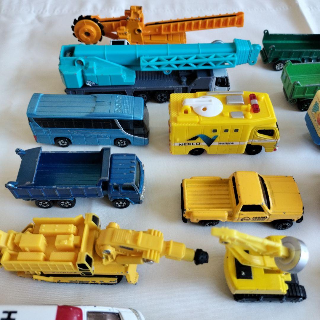 トミカ　ミニカー　働く車　 38台 ＋3台