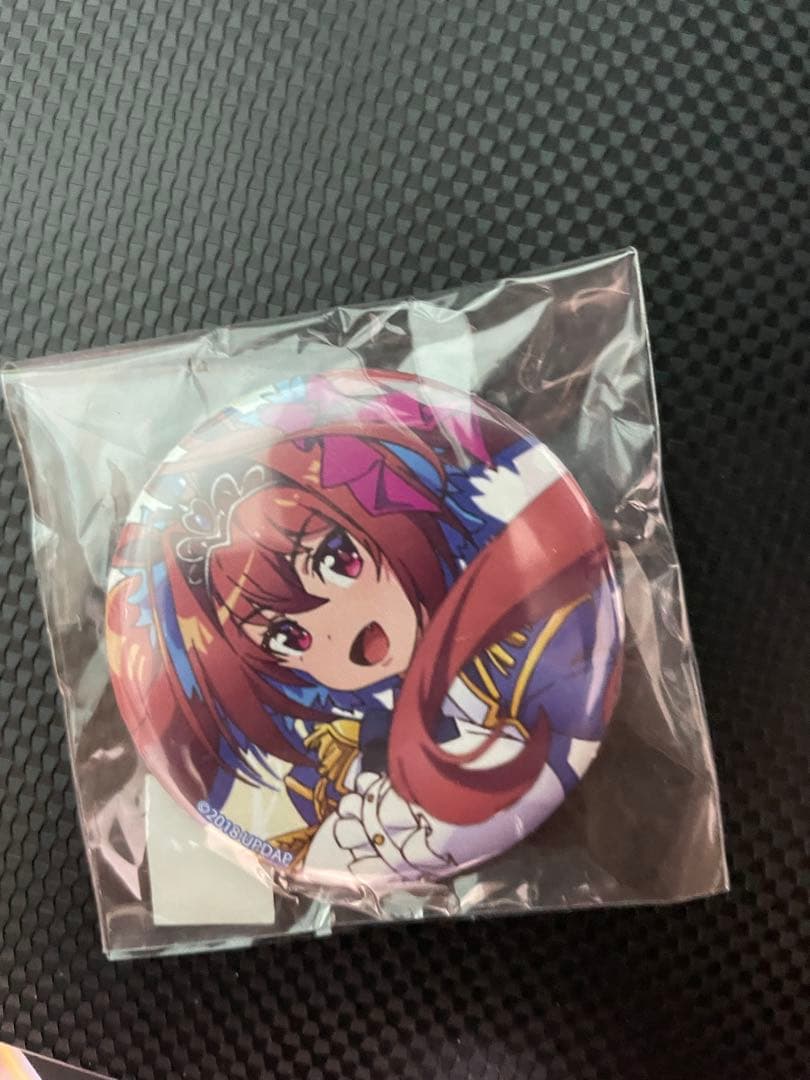 早い者勝ち ウマ娘 缶バッジ ダイワスカーレット 希少品