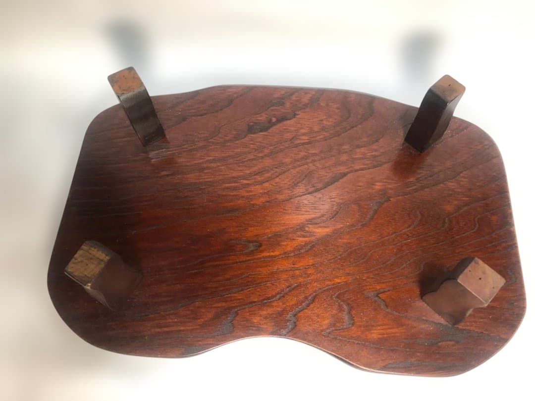 九谷焼　色絵玉乗り獅子　糠川清章造　縁起物置物　欅台付　魔除