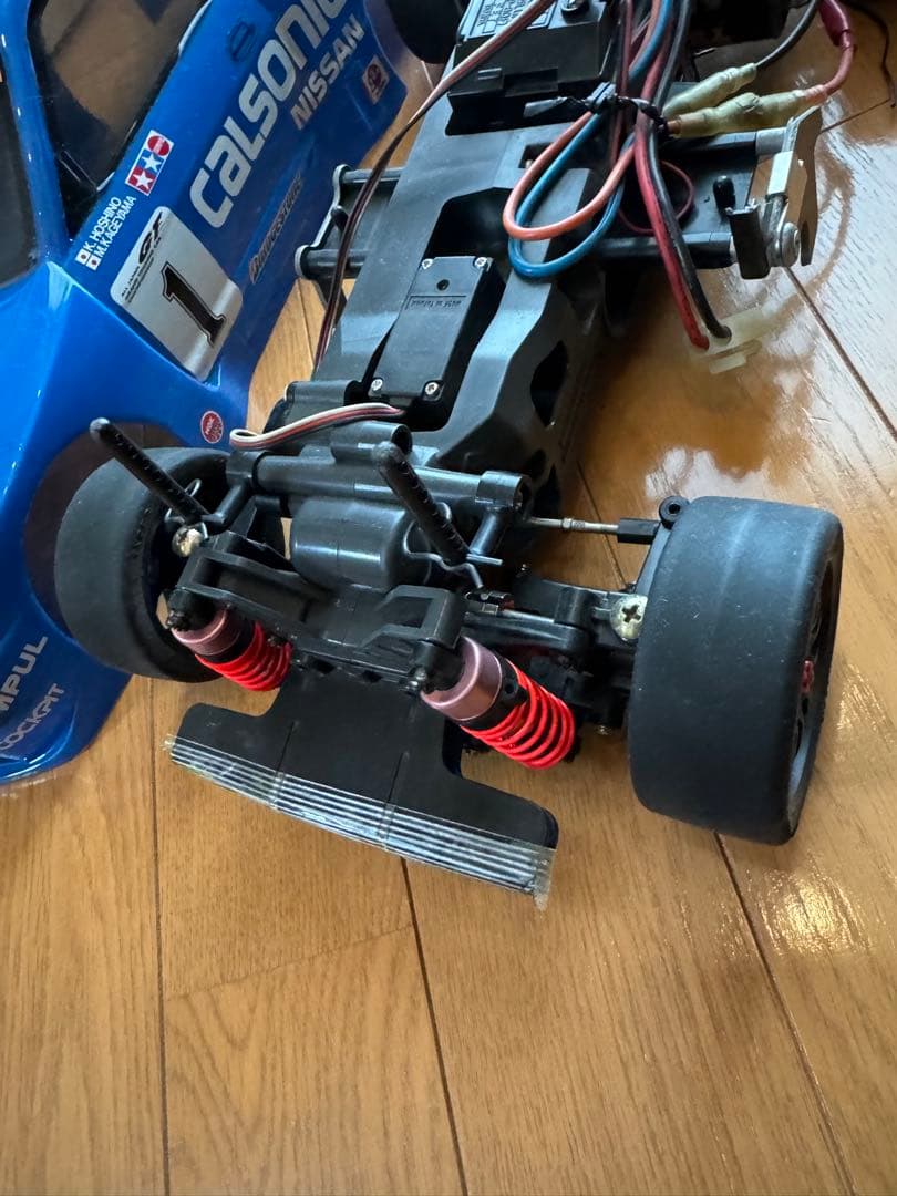 タミヤ　カルソニックスカイライン TL01