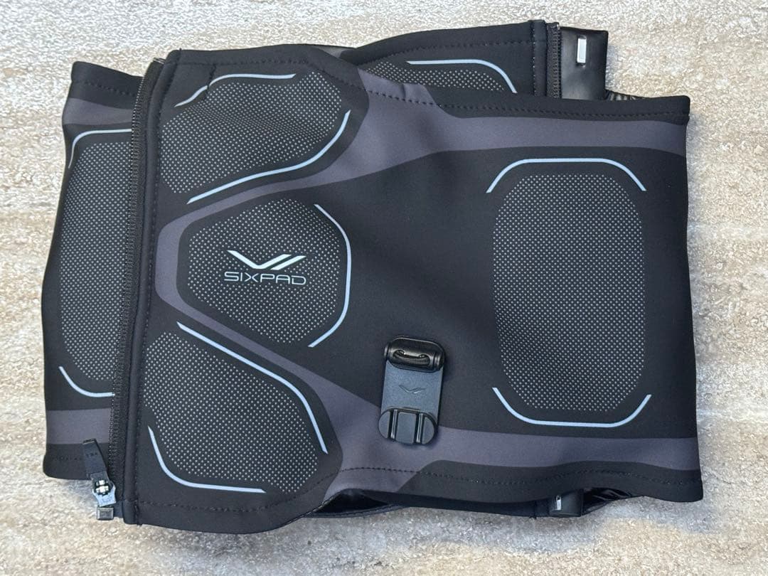 toshi【新品未使用品】SIXPAD Core Belt 2動作確認のみ