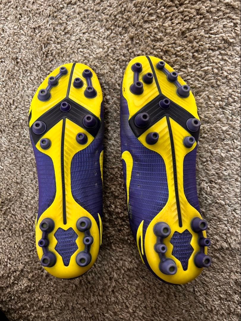 Nike Mercurial サッカーシューズ 紫/黄色