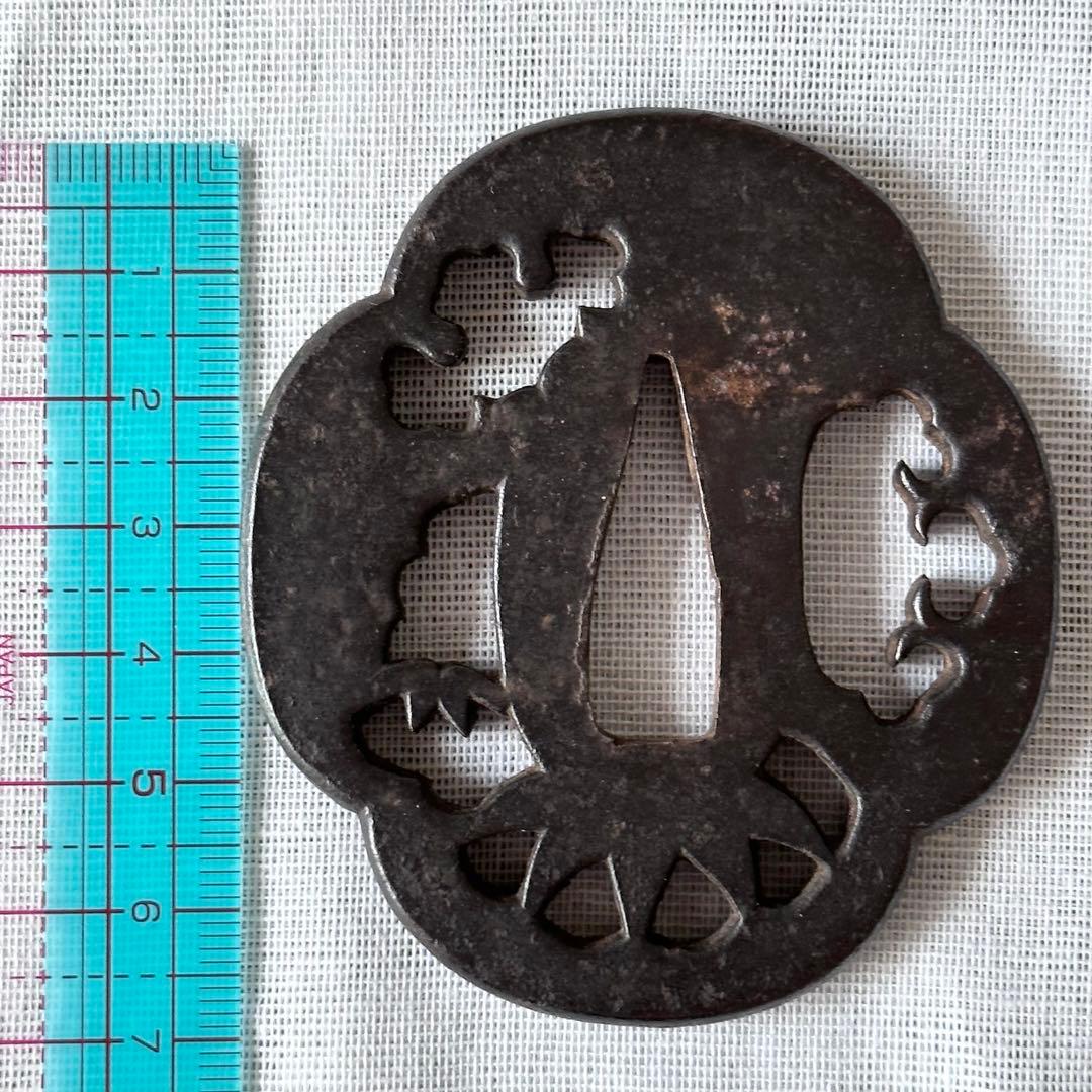 日本刀　装具　鍔　透かし