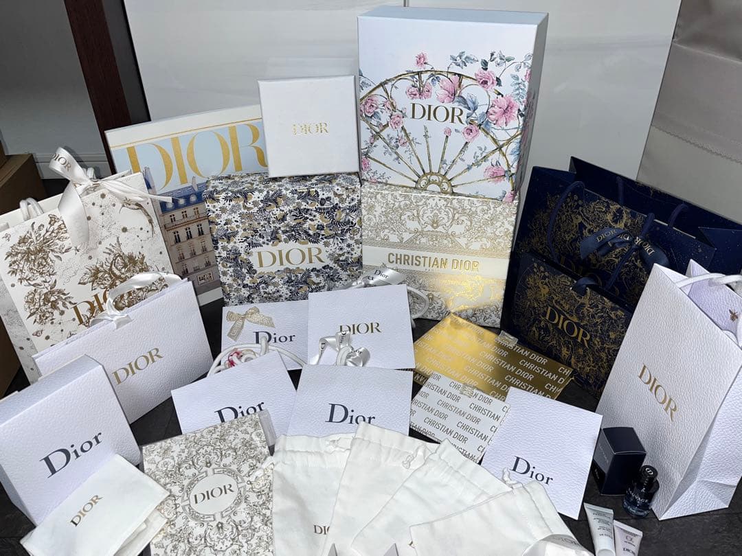 ディオール　化粧品　ノベルティ　ショップ袋　箱　カタログ　ショッパー　香水