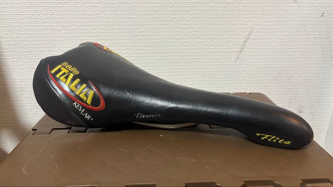 当時物！セライタリア フライトチタニウム サドル