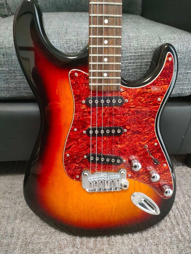 G&L　Tribute　S-500 極美品です