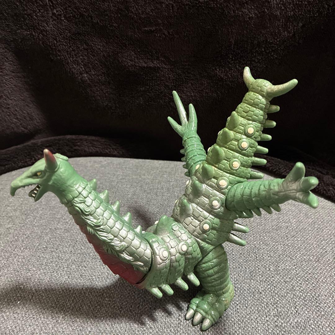 ウルトラマン怪獣フィギュア 21 体 日本製 硬質フィギュア他