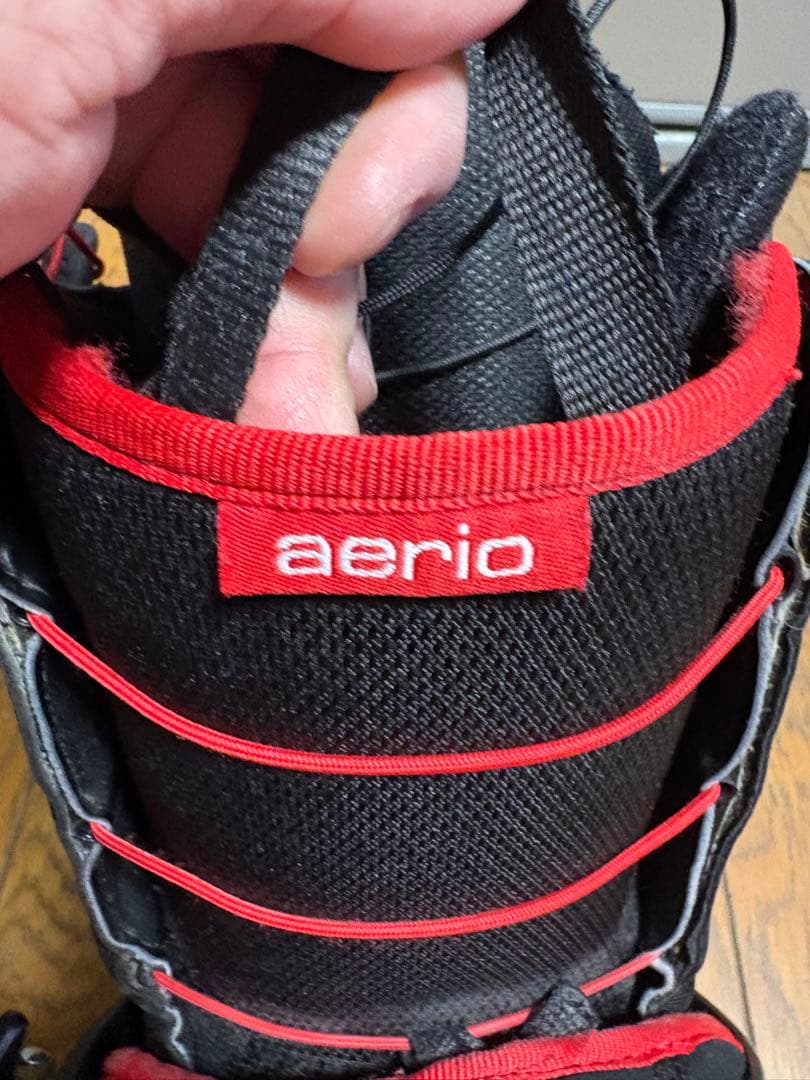 タ*イ様 26500→17000 YONEX スノーボードブーツ 黒/赤　27.