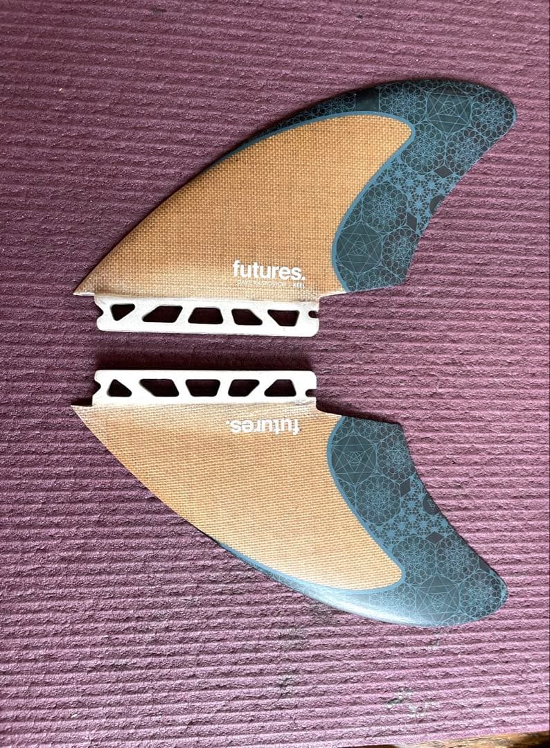 セール！future finツインキール ラスタモデルTwinKeelフィン！