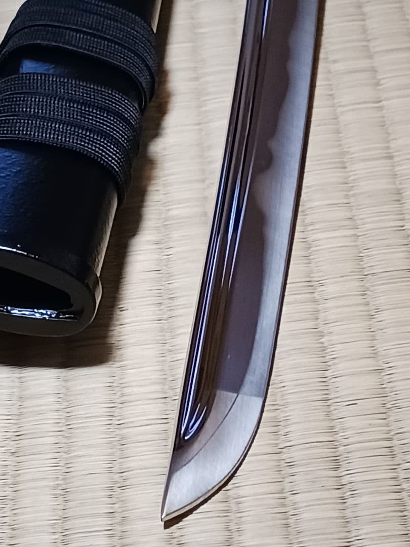 模造刀、新撰組.永倉新八愛刀(播州手柄山氏繁)写し 一貫巻拵、鐔.燻し銀鯉滝登り