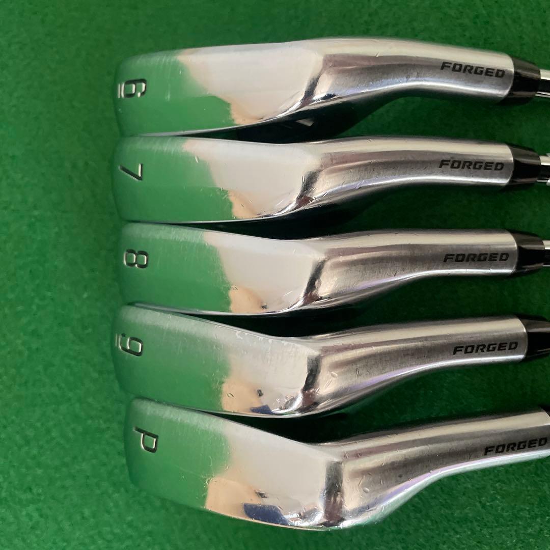 ゼクシオエックスアイアンセット2022