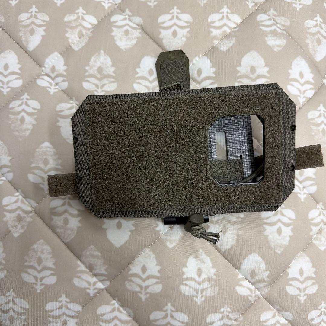 タスマニアンタイガー　タクティカルスマホホルスター IRRストーングリーン