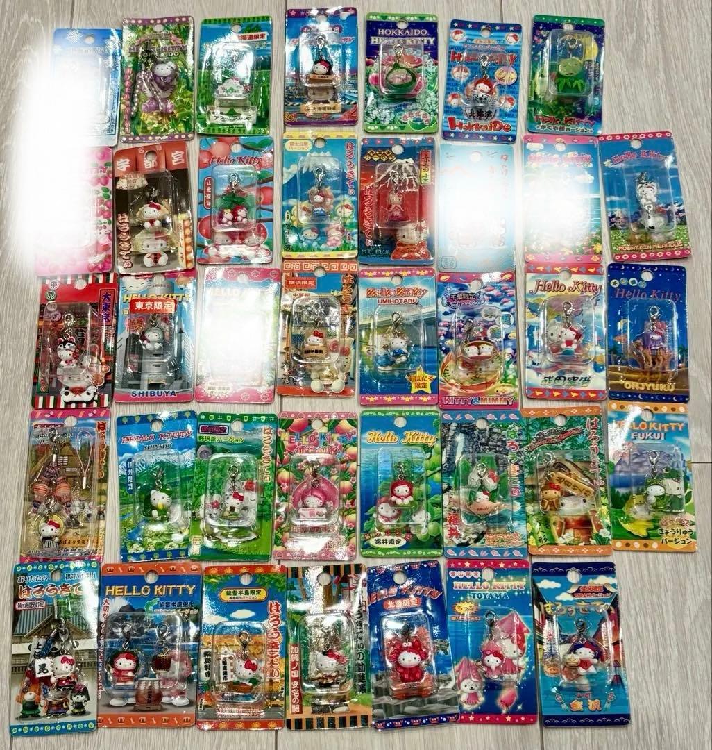 ご当地キティ　根付け・ファスナーマスコット・ストラップ　119個