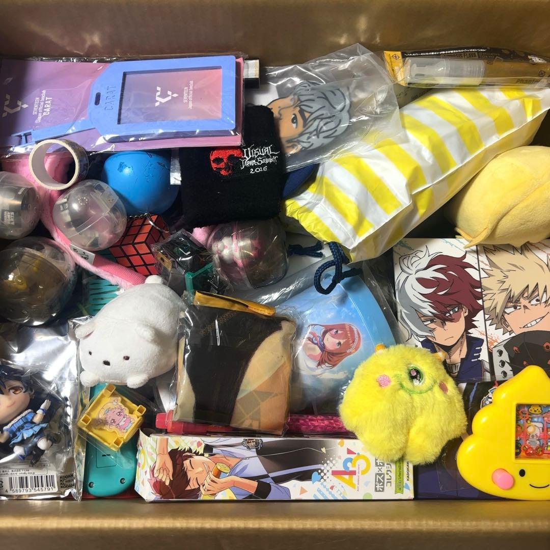 B.アニメグッズ キャラクター ノンジャンル 雑貨 激安 500点大量まとめ売り