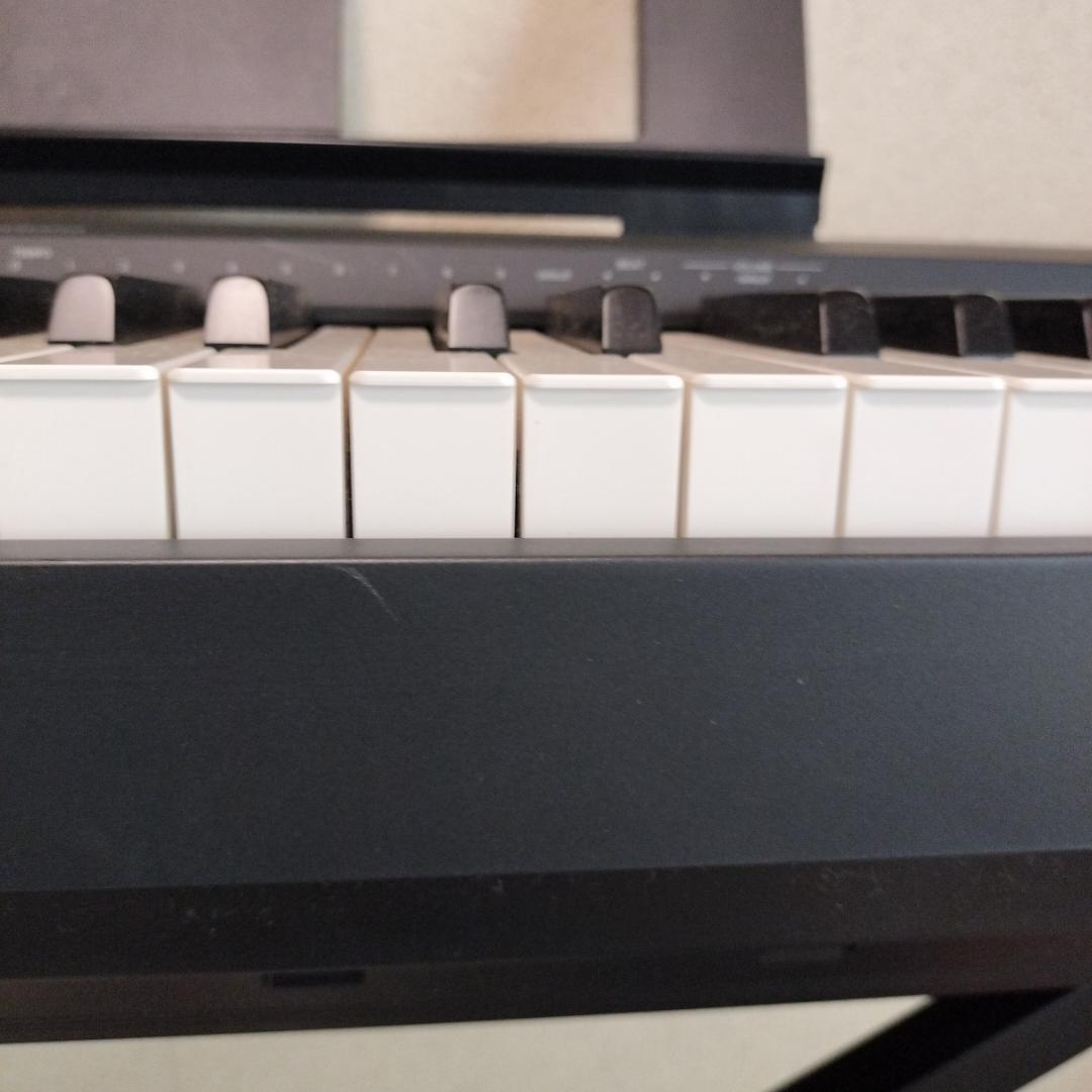 {引き取り限定}YAMAHA電子ピアノ８８鍵盤 スタンド付き