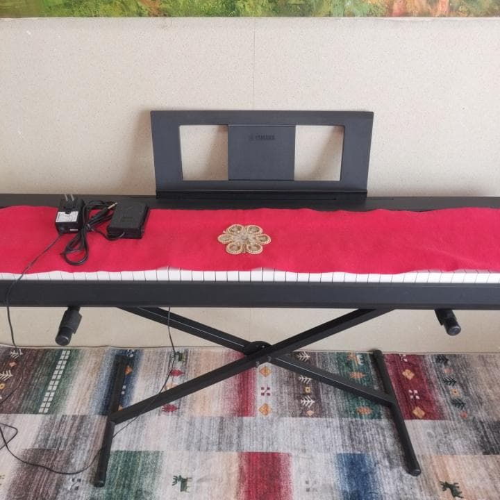 {引き取り限定}YAMAHA電子ピアノ８８鍵盤 スタンド付き