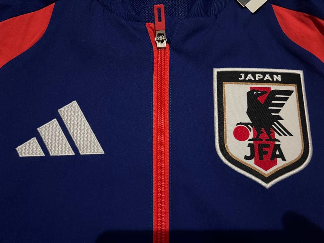 【新品未使用】アディダス 日本代表 プレゼンテーションジャケット サイズM