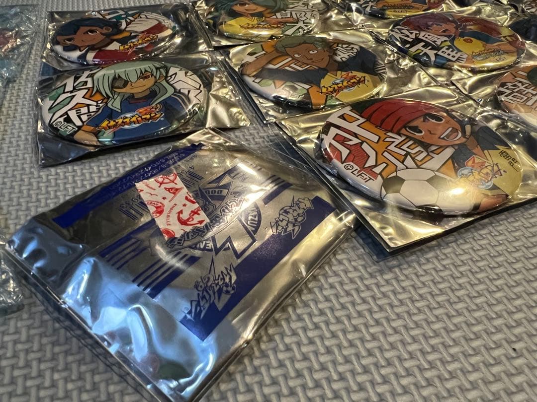 【バラ売り不可】イナズマイレブン　ドでか缶バッジ　64点セット