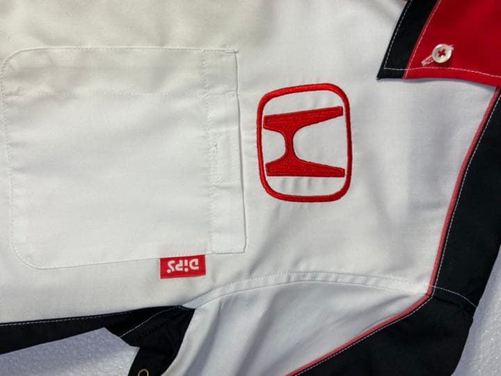 佐藤琢磨、SAF1ピットシャツ、佐藤琢磨さん本人着用