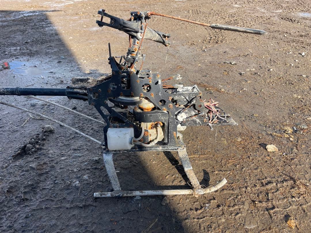 ラジコンヘリコプター 2枚ローター