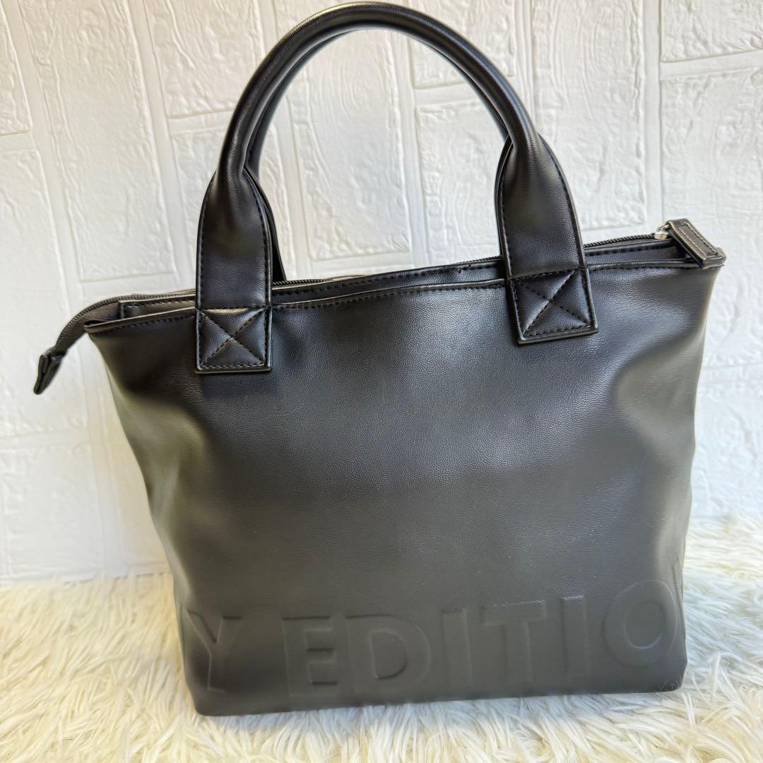 【マスターバニー】美品 カートバック フェイクレザー ブラック 3D