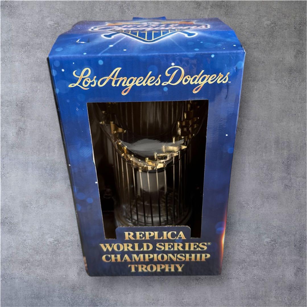 【値下げ】ドジャースレプリカトロフィー　2025/6/17スタジアム配布