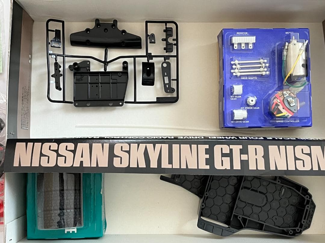タミヤ 1/10 電動RC NISSAN SKYLINE GT-R NISMO